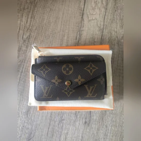 Louis Vuitton Rectro Verso Handbag - Picture 5 of 7